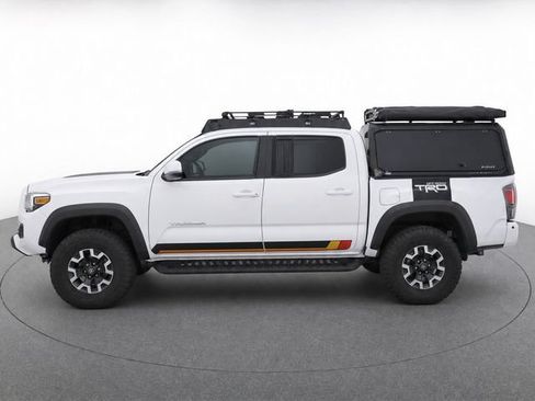 Used 2022 Toyota Tacoma TRD Off-Road w/ Technology Package AWD/4WD image 6