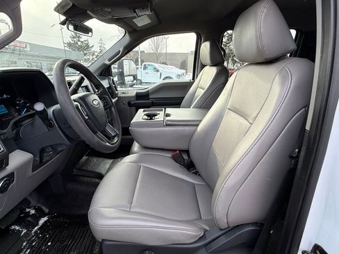 Used 2022 Ford F350 XL w/ Power Equipment Group image 12