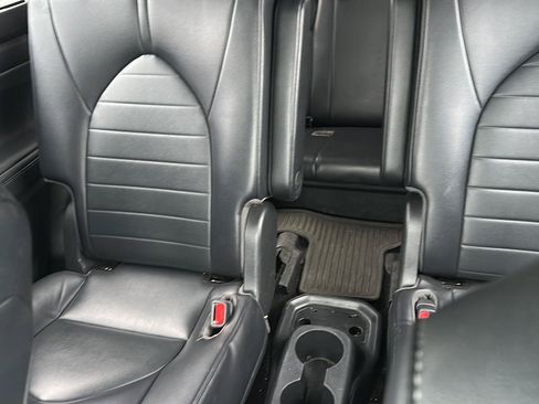 Used 2022 Toyota Highlander XLE AWD/4WD image 15