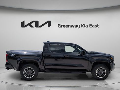 Used 2025 Toyota Tacoma TRD Sport RWD image 5