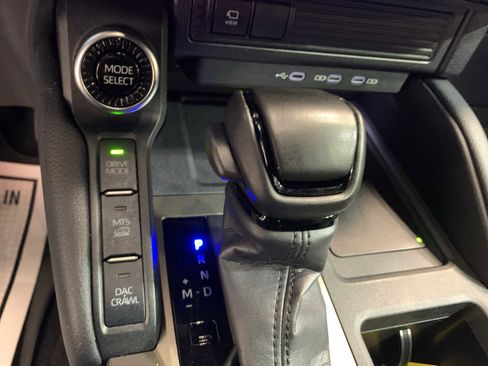 Certified 2025 Toyota Land Cruiser image 8