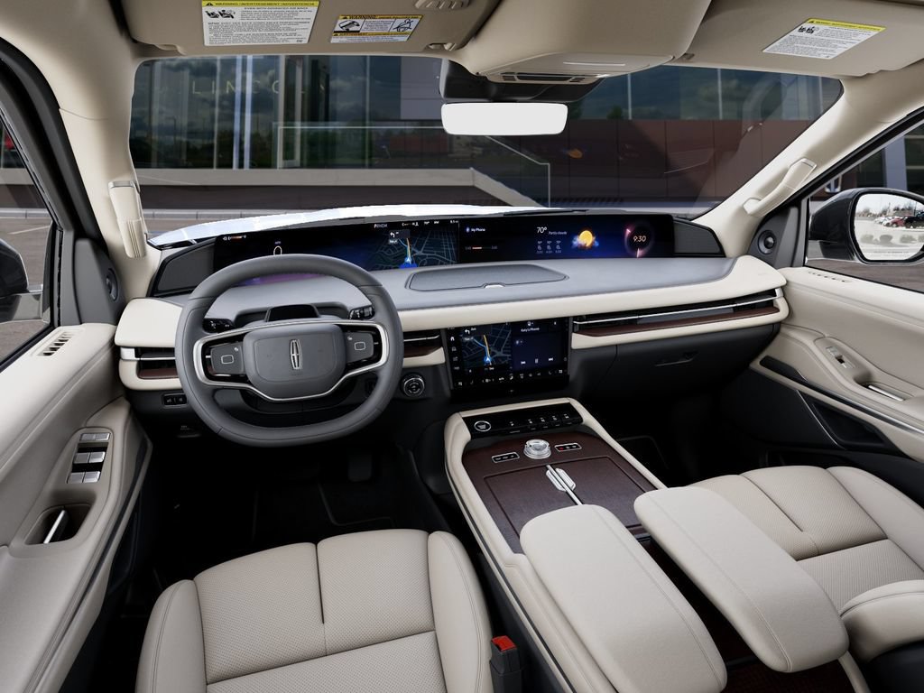 New 2027 Lincoln Navigator Premiere RWD image 9