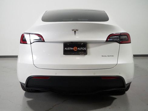Used 2021 Tesla Model Y Long Range AWD/4WD image 46