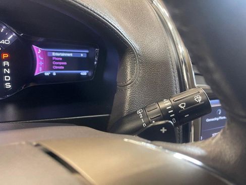 Used 2013 Lincoln MKX AWD image 23