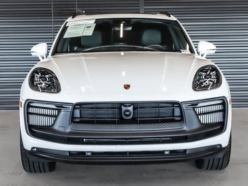 Used 2025 Porsche Macan GTS image 8