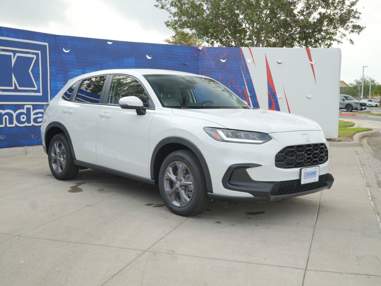 New 2027 Honda HR-V LX image 3