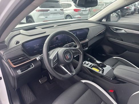 Used 2025 Buick Envision Sport Touring image 10