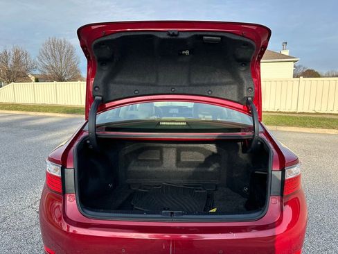 Used 2014 Lexus ES 300h w/ Luxury Package w/Bamboo Trim image 22