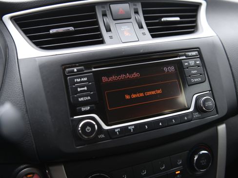 Used 2015 Nissan Sentra SV image 23