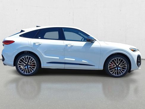 New 2026 Audi SQ5 Premium Plus AWD/4WD image 4