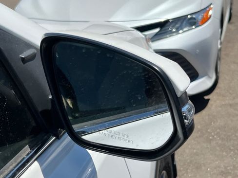 Used 2017 Toyota RAV4 XLE w/ Convenience Package AWD/4WD image 16