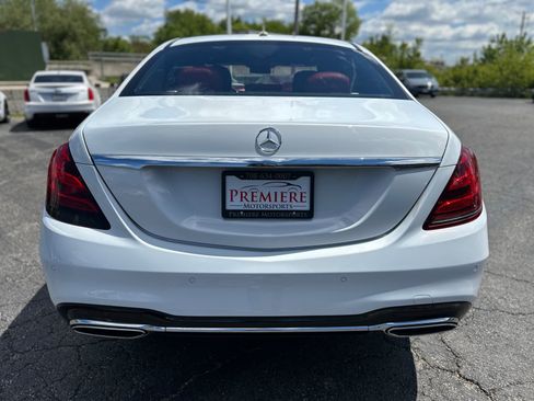 Used 2018 Mercedes-Benz S 560 4MATIC Sedan w/ AMG Line Exterior image 4