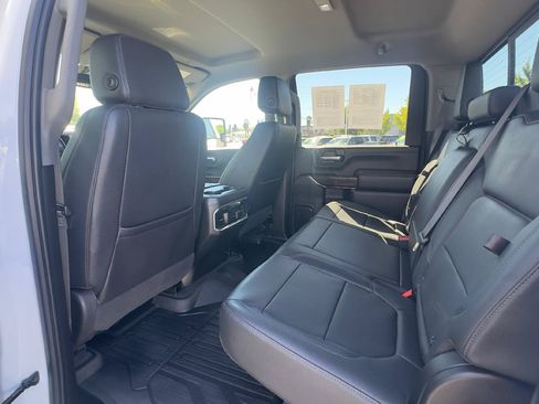 Used 2022 GMC Sierra 3500 SLT w/ SLT Convenience Package AWD/4WD image 7