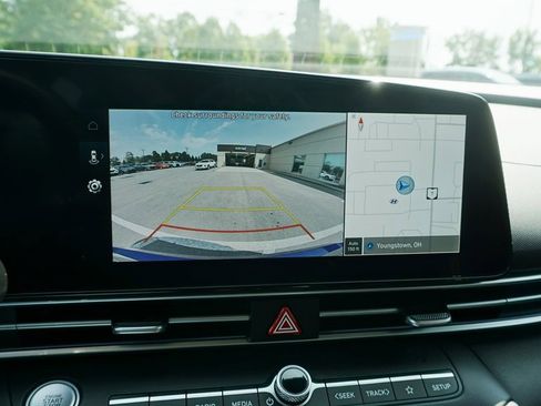 Used 2024 Hyundai Elantra SEL w/ Convenience Package image 19