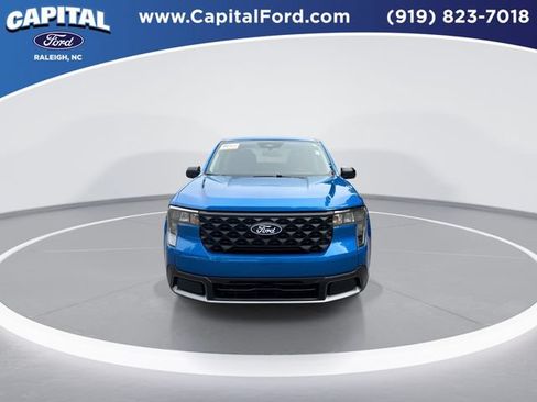 Certified 2025 Ford Maverick XLT w/ XLT Luxury Package AWD/4WD image 3