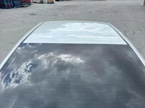 Used 2017 Toyota Camry SE FWD image 16