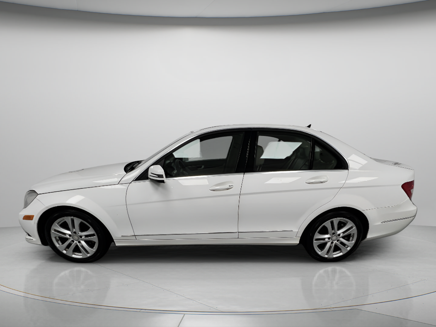 Used 2013 Mercedes-Benz C 300 4MATIC Sedan image 5