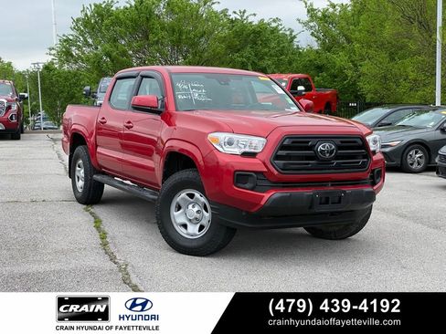 Used 2018 Toyota Tacoma SR w/ SR Convenience Package image 1