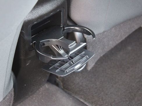 Used 2017 Toyota Corolla LE image 25