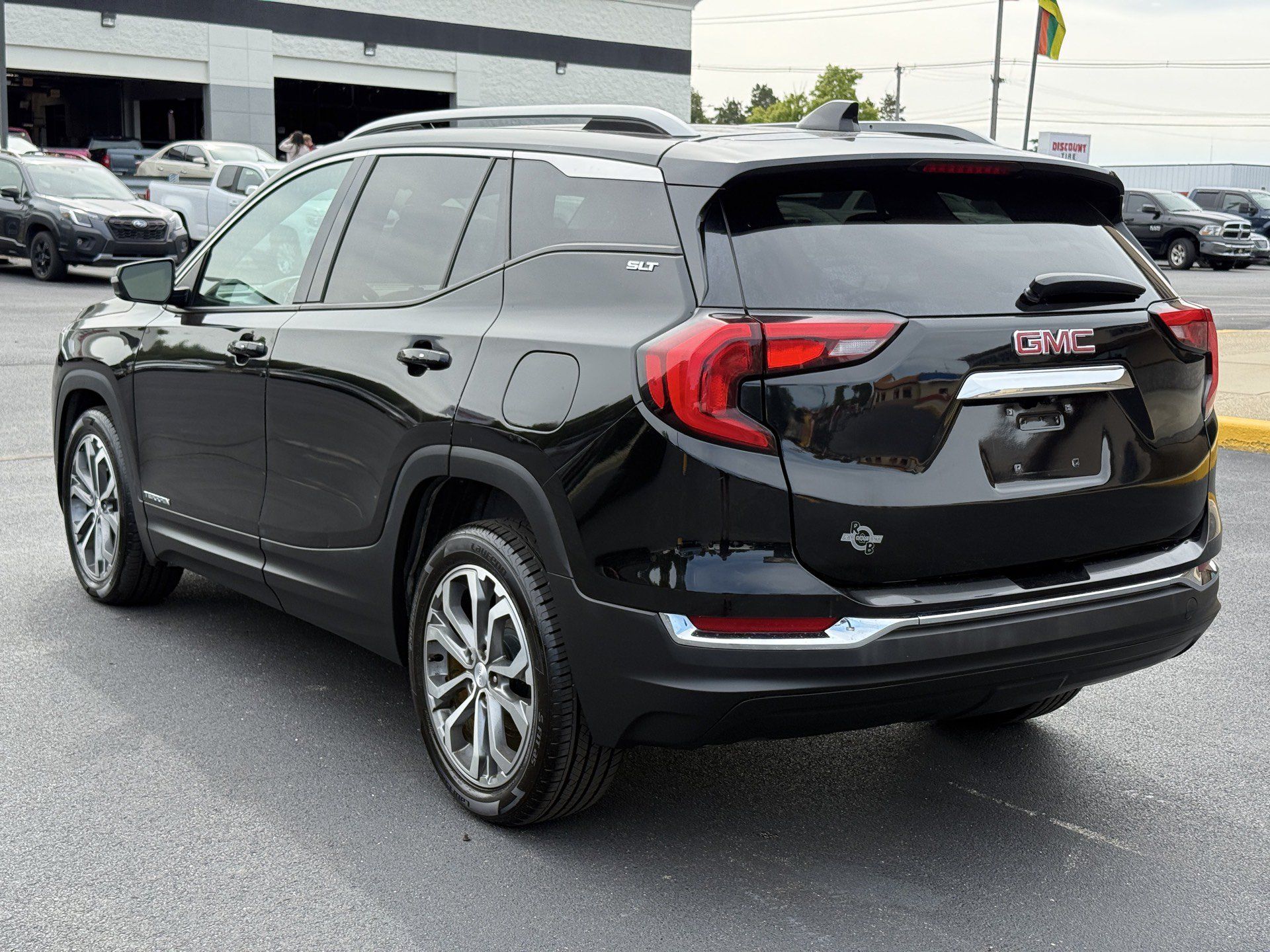 Used 2021 GMC Terrain SLT FWD image 5