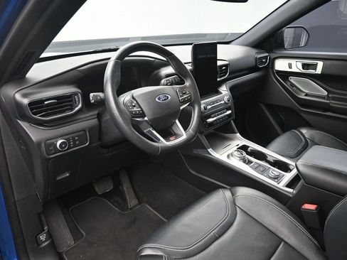 Used 2020 Ford Explorer ST w/ ST High-Performance Pack image 19