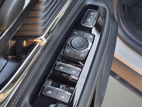 Certified 2022 Lincoln Corsair AWD w/ Equipment Group 101A image 14