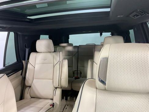 Certified 2024 Cadillac Escalade Premium Luxury w/ Performance Package image 32