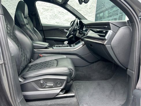 Used 2021 Audi SQ7 Premium Plus w/ Driver Assistance Package image 32