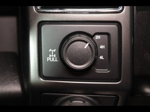 Used 2019 Ford F150 XLT w/ Equipment Group 302A Luxury AWD/4WD image 13