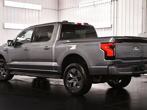Used 2025 Ford F150 Lightning Flash AWD/4WD image 5