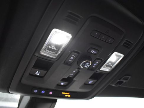 Used 2021 Chevrolet Tahoe High Country AWD/4WD image 30