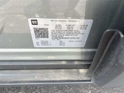 Used 2023 Chevrolet Traverse LT FWD image 32