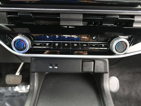 Used 2024 Honda Prologue Touring image 17