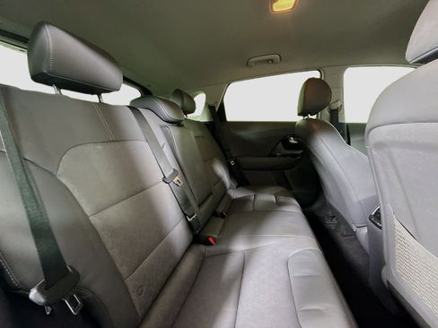 Used 2018 Kia Niro EX image 27