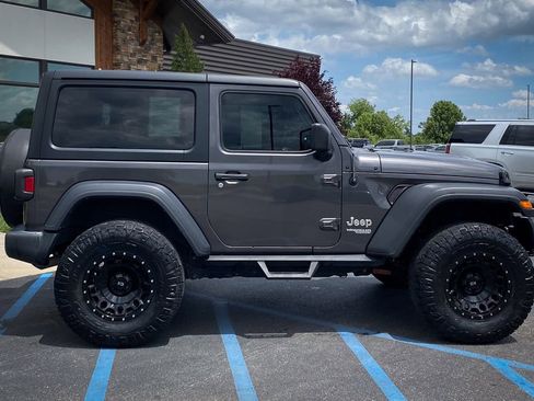 Used 2020 Jeep Wrangler Sport AWD/4WD image 13