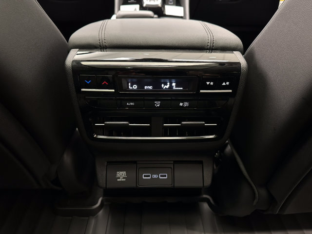 Used 2024 Acura MDX SH-AWD image 12