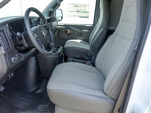 New 2026 Chevrolet Express 2500 Extended w/ Driver Convenience Package RWD image 13