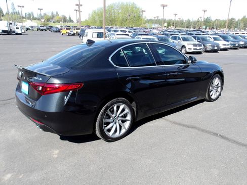 Used 2017 Alfa Romeo Giulia AWD w/ Cold Weather Package image 5