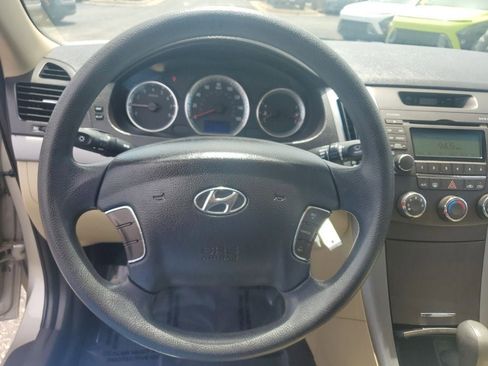 Used 2009 Hyundai Sonata GLS FWD image 13