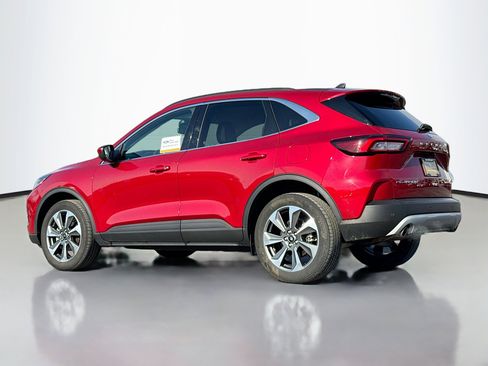 Used 2023 Ford Escape Platinum AWD/4WD image 13