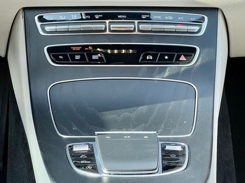 Certified 2022 Mercedes-Benz E 350 4MATIC Sedan image 30
