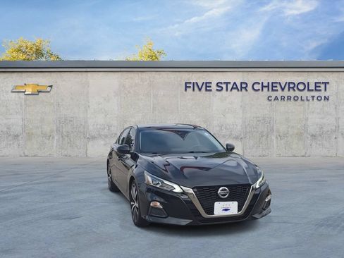 Used 2020 Nissan Altima 2.5 SR FWD image 3