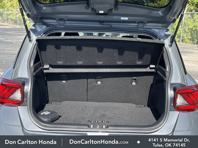 Used 2025 Hyundai Venue SEL FWD image 6