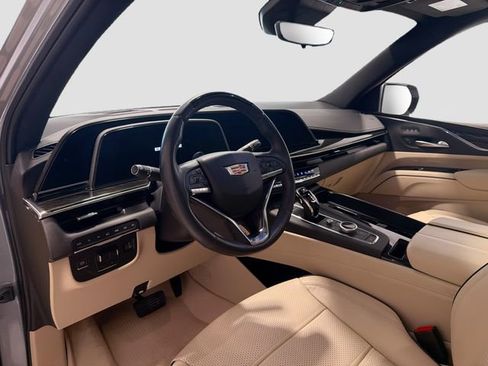 Used 2024 Cadillac Escalade ESV Premium Luxury w/ Performance Package image 9