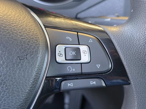 Used 2016 Volkswagen Jetta SE FWD image 19