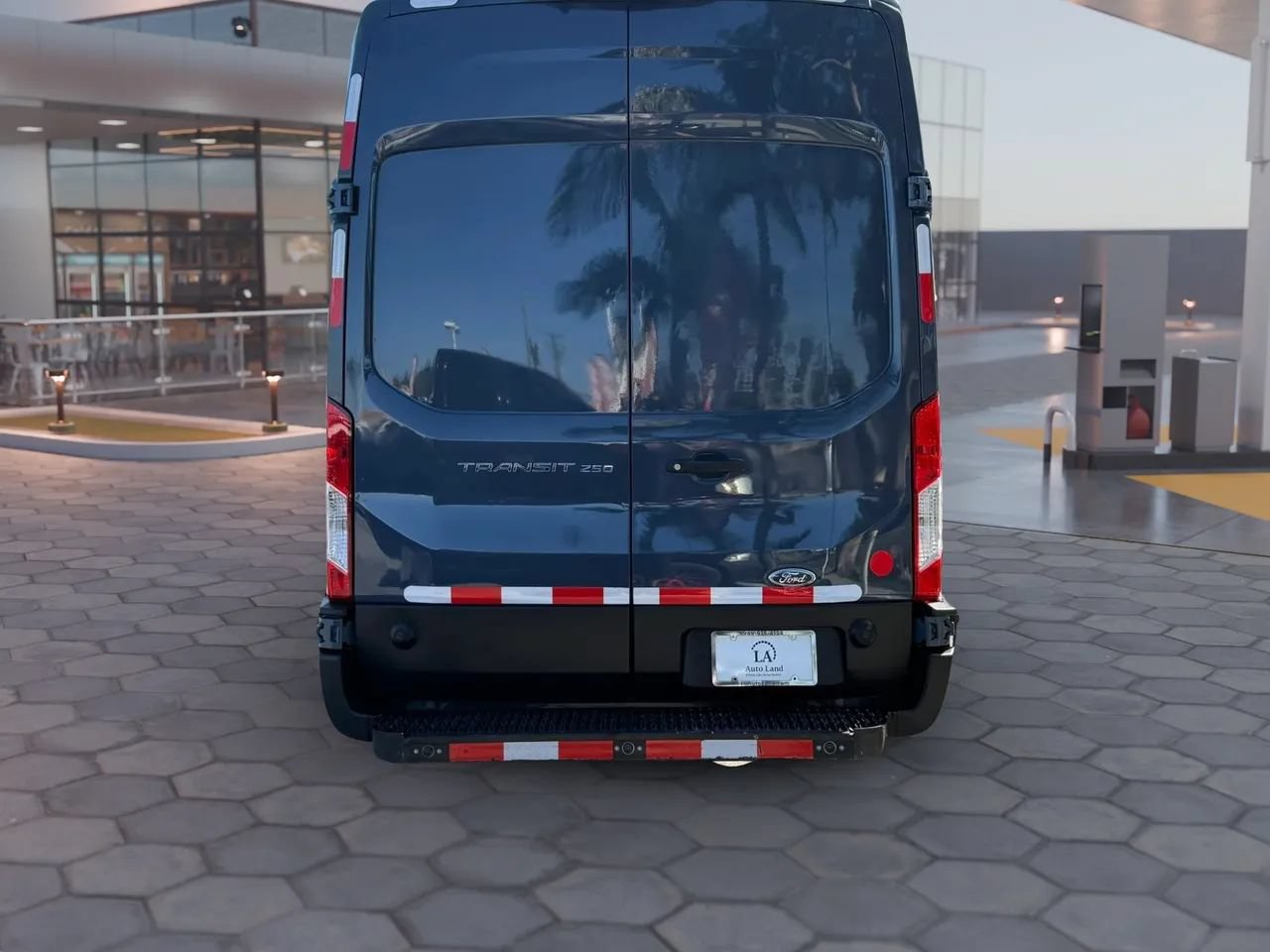 Used 2020 Ford Transit 250 148 High Roof Extended RWD image 5