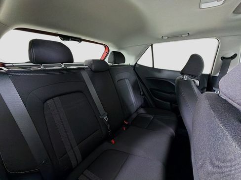 Used 2025 Hyundai Venue SEL FWD image 30