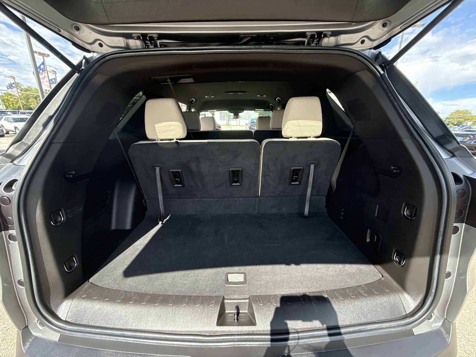 Certified 2023 Chevrolet Traverse LS w/ Safety Package AWD/4WD image 25