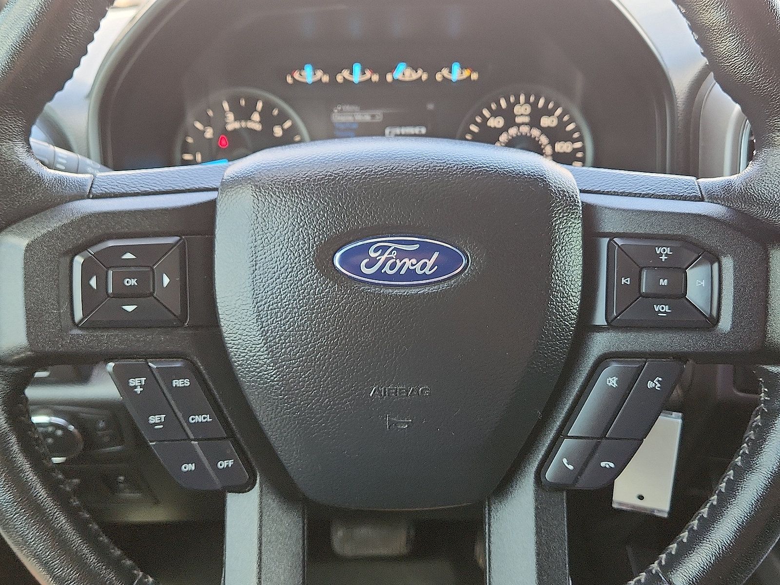 Used 2018 Ford F150 XLT w/ Equipment Group 302A Luxury AWD/4WD image 19