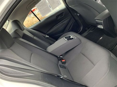 Used 2025 Toyota Corolla LE image 12